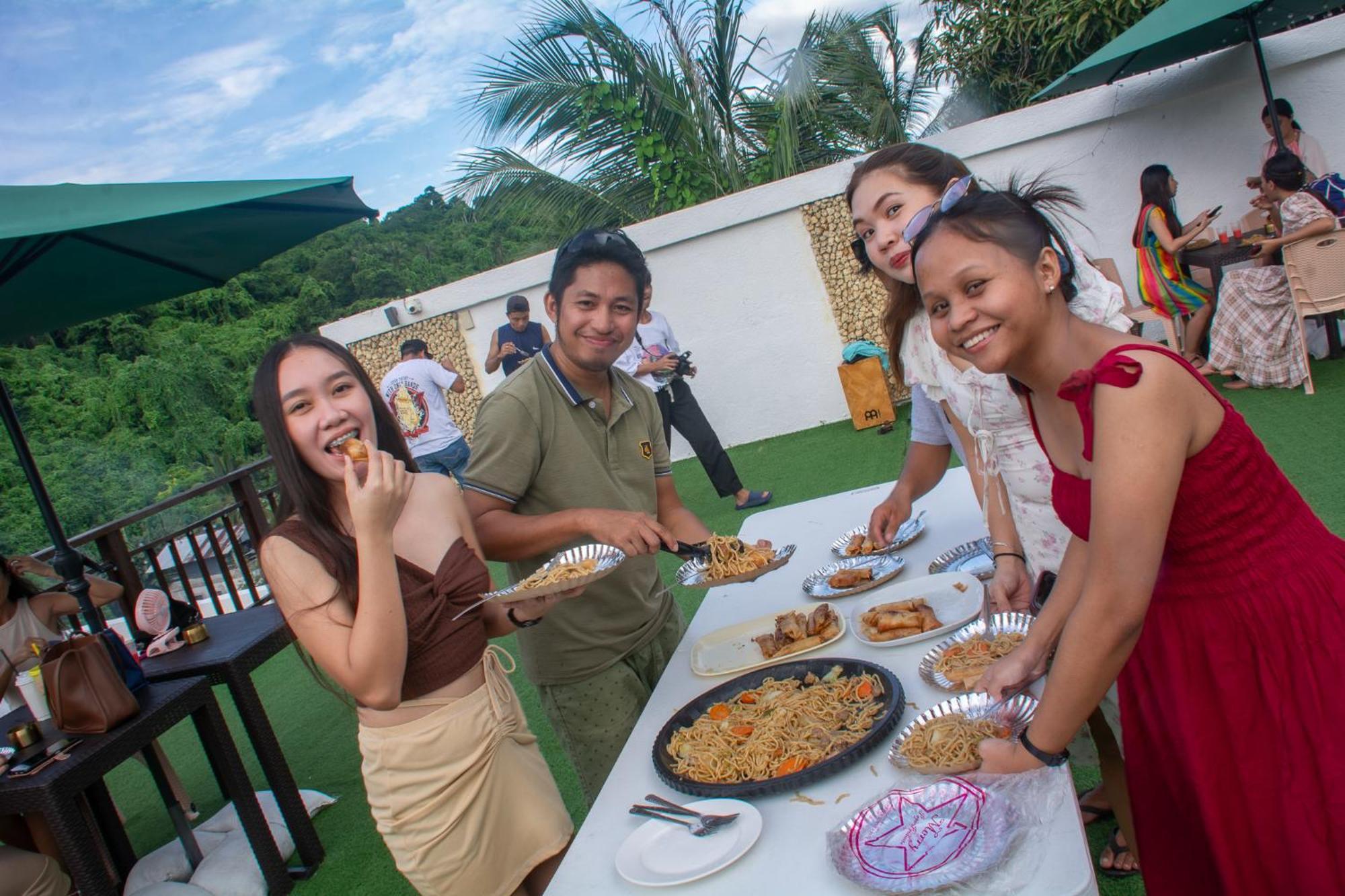 Chillax Boracay Hostel Yapak Ngoại thất bức ảnh